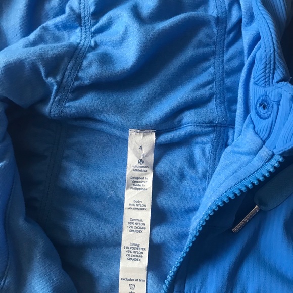 Lululemon workout hoodie size 4us - Picture 7 of 7